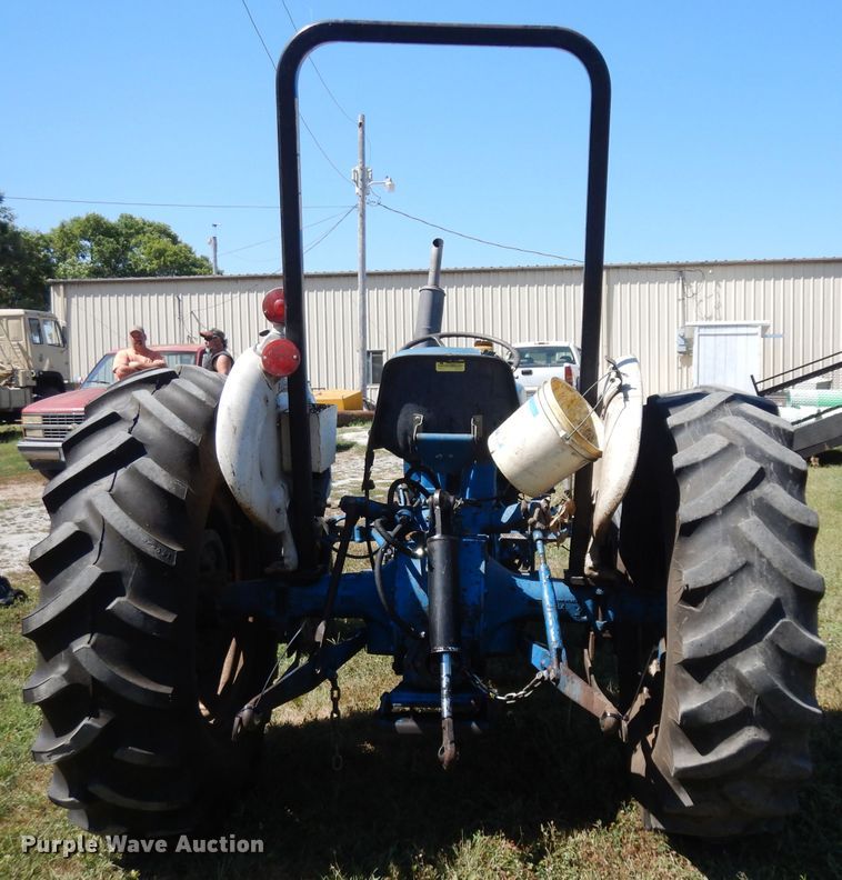 image for item HV9766 1970 Ford 2000  tractor