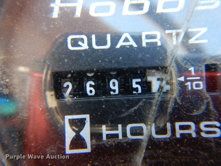 image for item HV9766 1970 Ford 2000  tractor