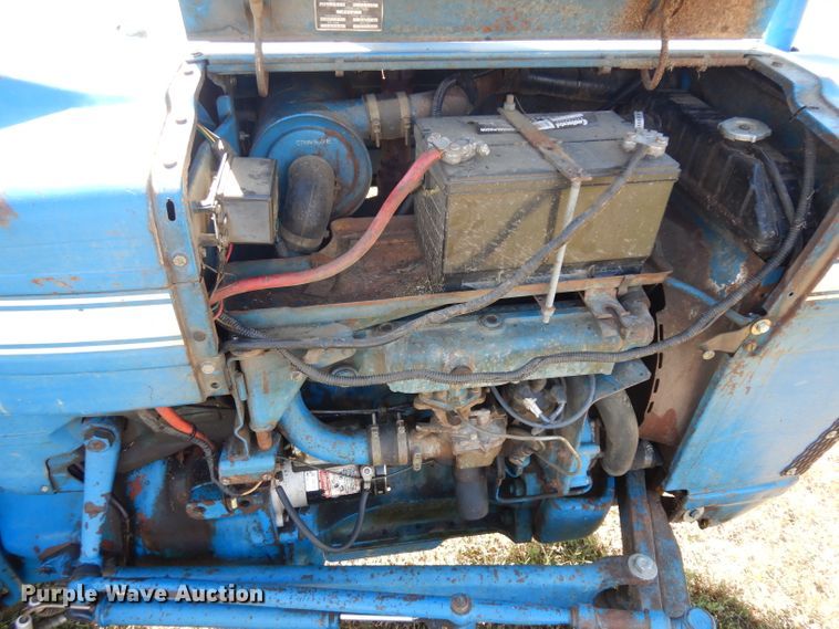 image for item HV9766 1970 Ford 2000  tractor