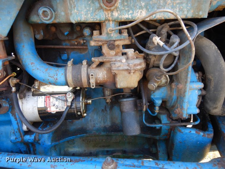 image for item HV9766 1970 Ford 2000  tractor