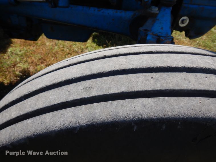 image for item HV9766 1970 Ford 2000  tractor