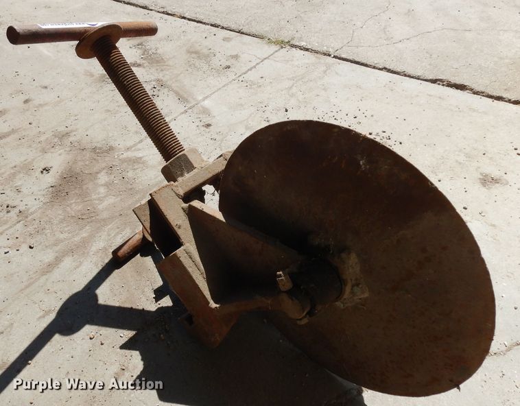 image for item HV9768 Asphalt cutter