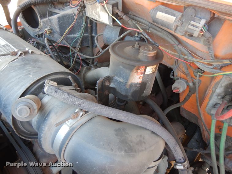 image for item HV9772 1991 Ford F800  dump truck