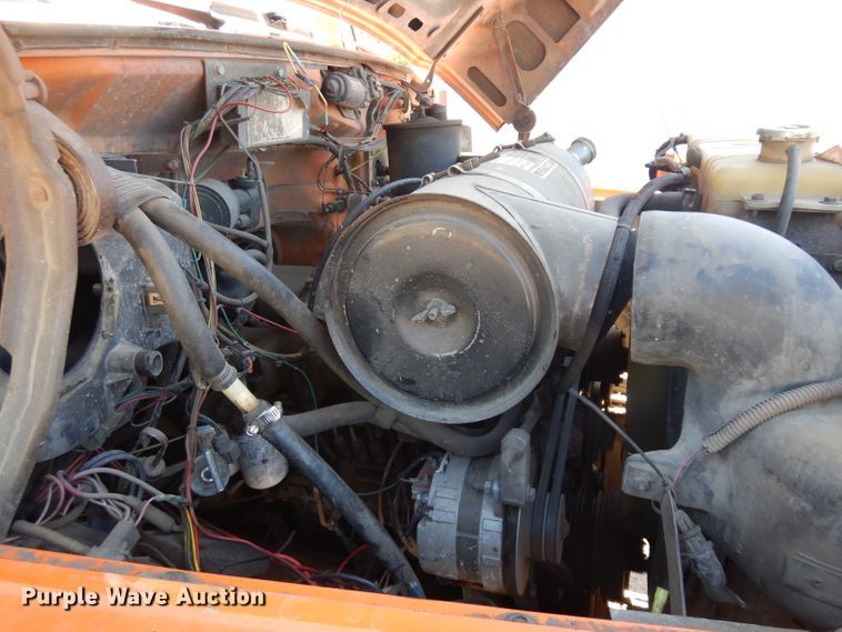 image for item HV9772 1991 Ford F800  dump truck