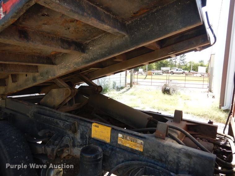 image for item HV9772 1991 Ford F800  dump truck