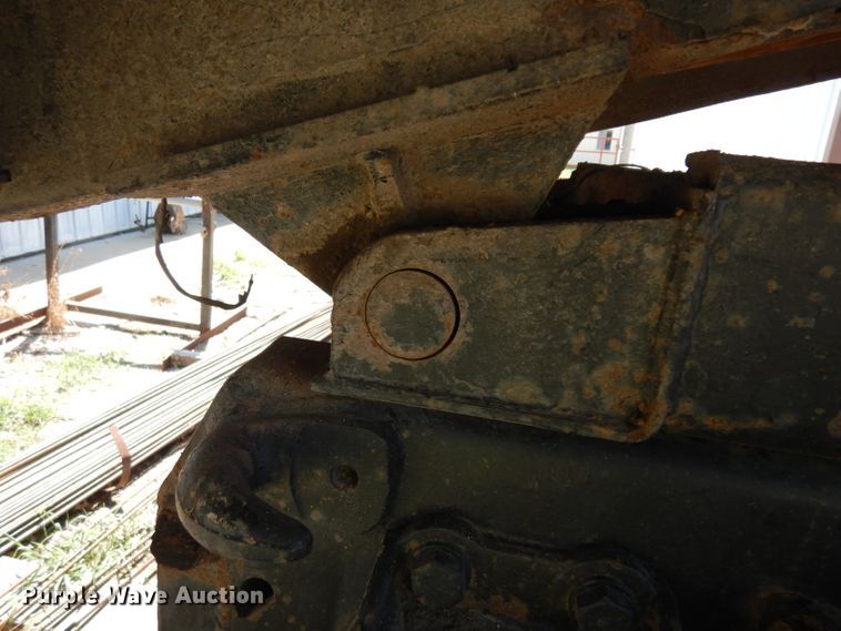 image for item HV9772 1991 Ford F800  dump truck