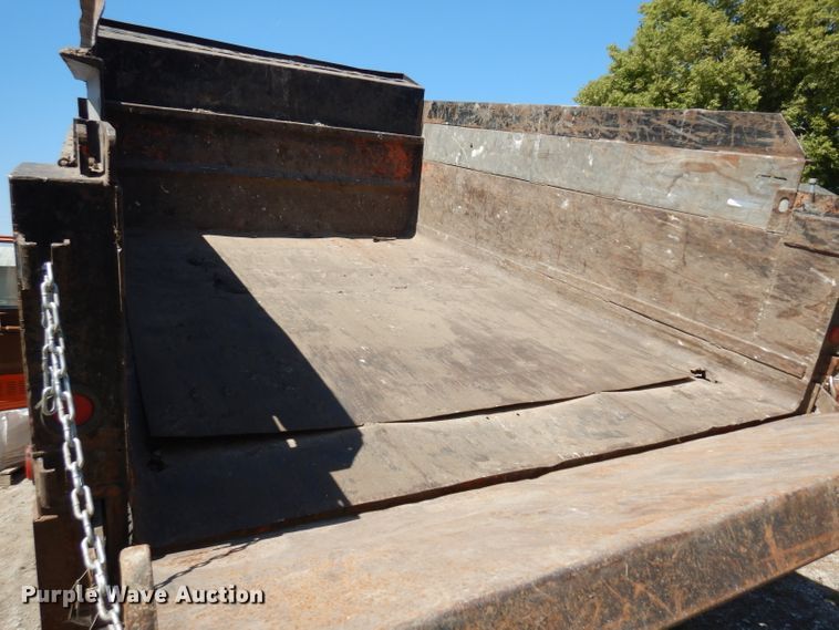 image for item HV9772 1991 Ford F800  dump truck