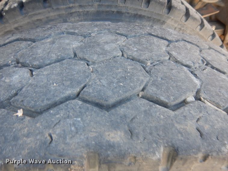 image for item HV9772 1991 Ford F800  dump truck