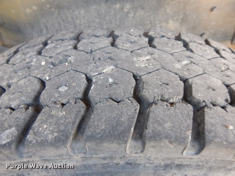 image for item HV9772 1991 Ford F800  dump truck