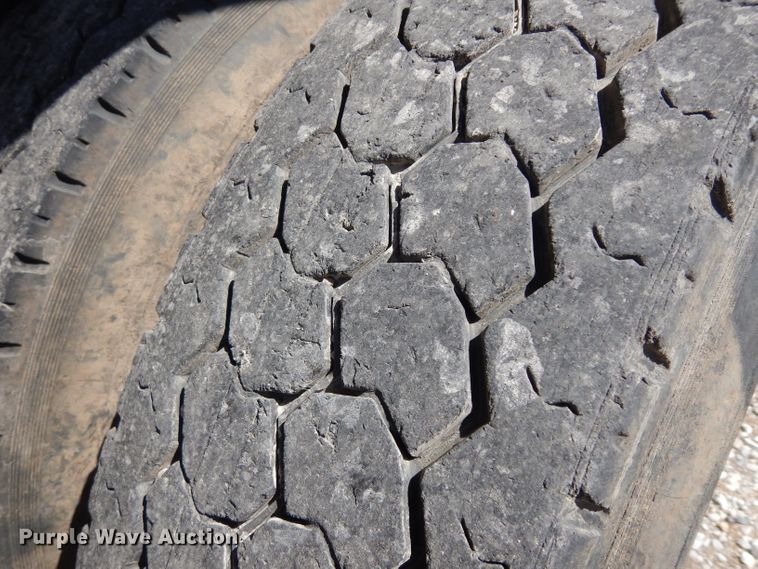 image for item HV9772 1991 Ford F800  dump truck