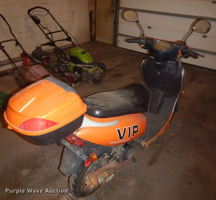 image for item HV9838 2012 Tao Tao moped