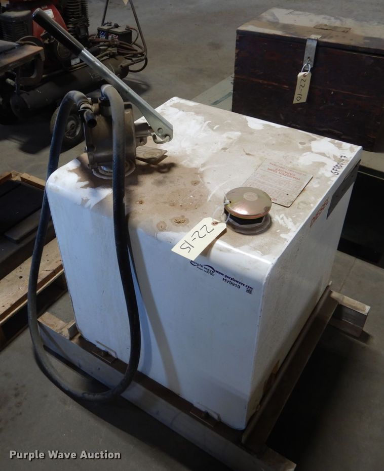 Fluid transfer tank in Sioux Falls, SD Item HV9910 sold Purple Wave