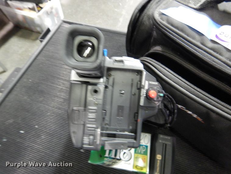 image for item HY9397 Sony Handi-Cam camera