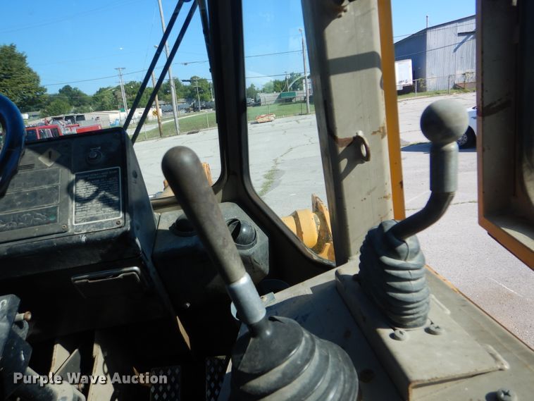image for item HY9494 1989 John Deere 544E  wheel loader
