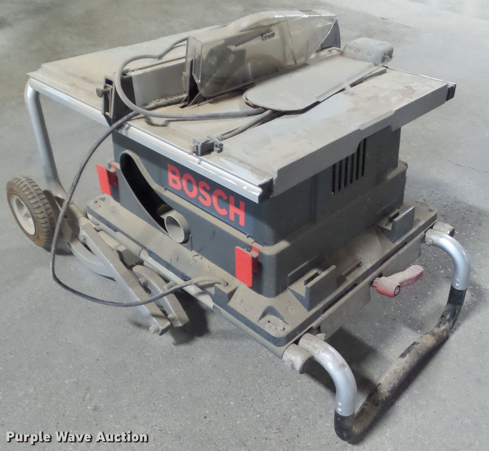 Bosch 4000 table saw in Des Moines, IA Item HF9521 sold Purple Wave
