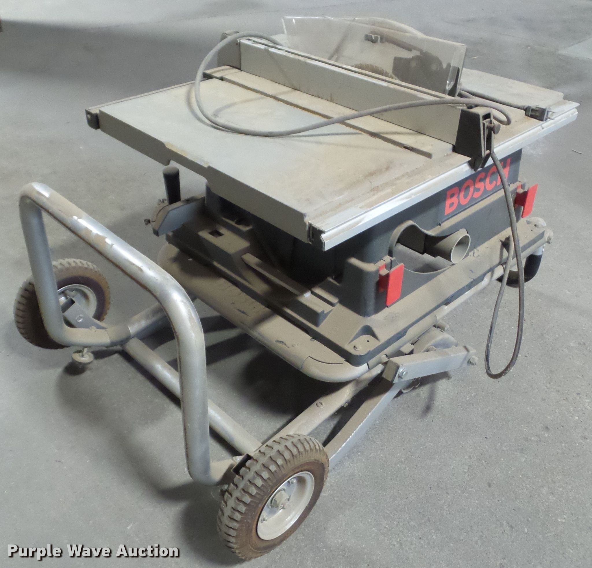 Bosch 4000 table saw in Des Moines, IA Item HF9521 sold Purple Wave