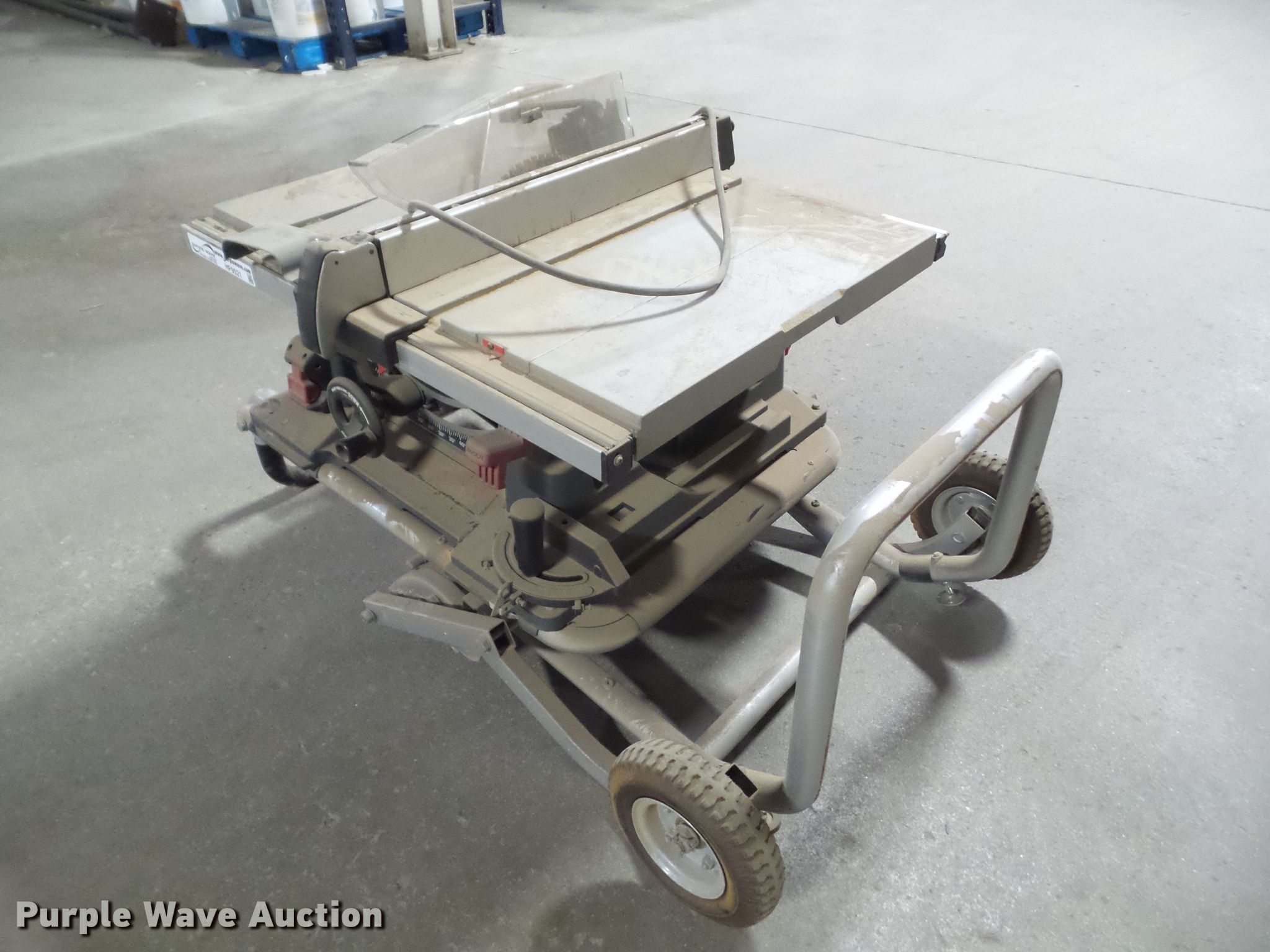 Bosch 4000 table saw in Des Moines, IA Item HF9521 sold Purple Wave