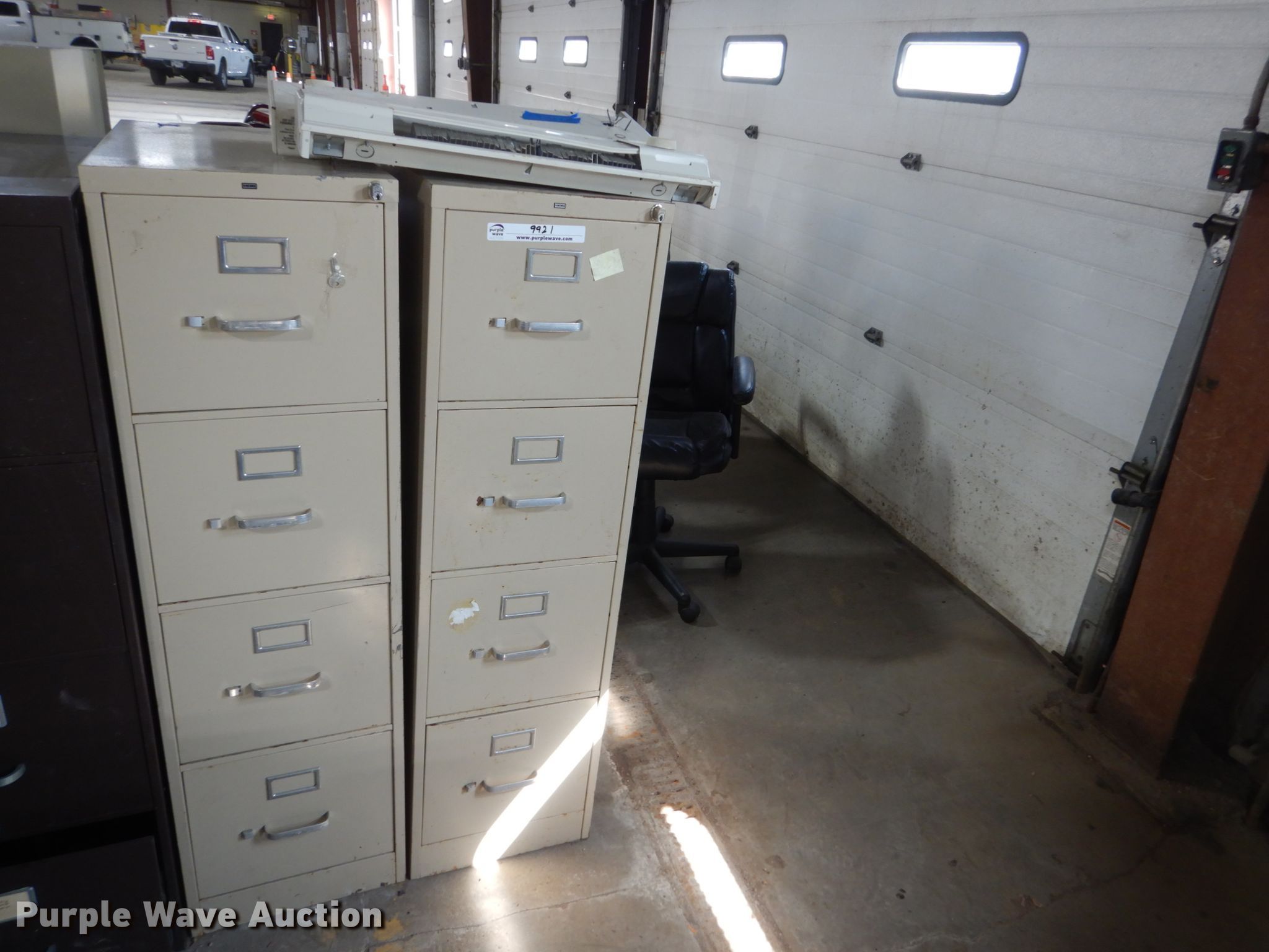 Furniture in Sioux Falls, SD Item HV9921 sold Purple Wave