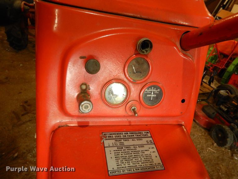 image for item AF9986 Massey-Harris 22  tractor