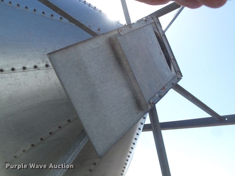 image for item DD0295 Grain bin