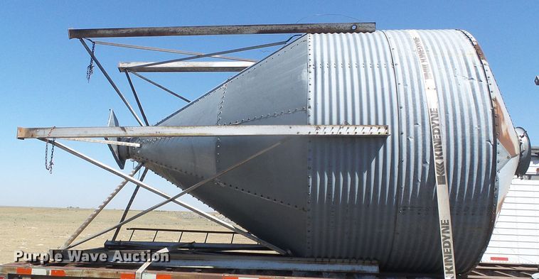 image for item DD0297 Grain bin