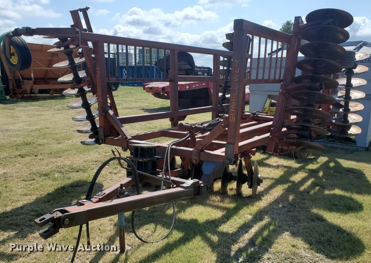 image for item DE4481 Sunflower tandem disk