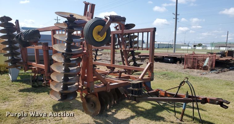 image for item DE4481 Sunflower tandem disk