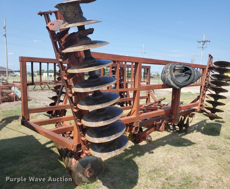 image for item DE4481 Sunflower tandem disk