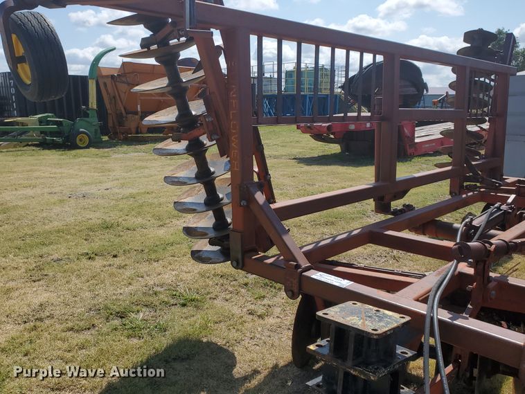 image for item DE4481 Sunflower tandem disk