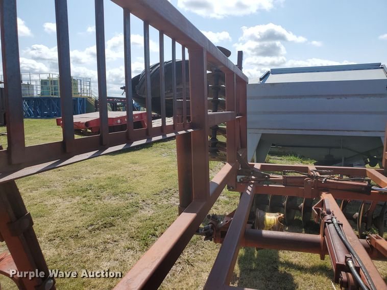 image for item DE4481 Sunflower tandem disk