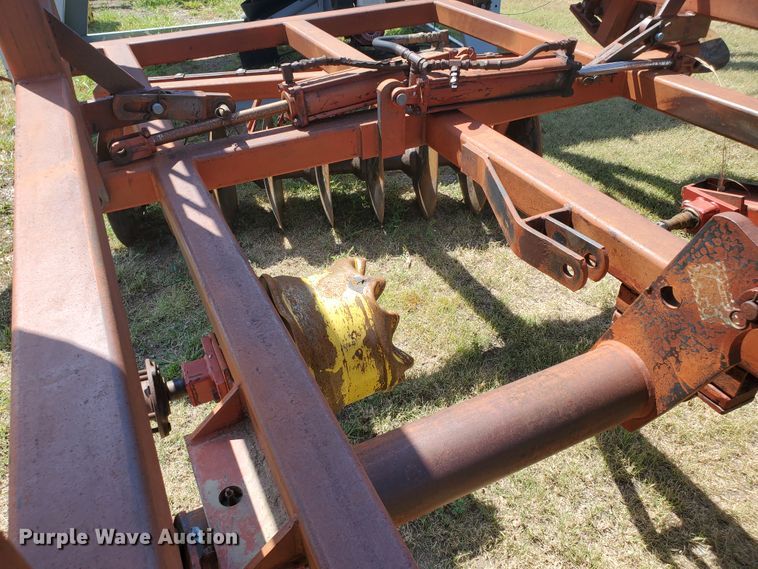 image for item DE4481 Sunflower tandem disk