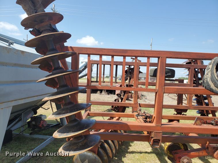 image for item DE4481 Sunflower tandem disk