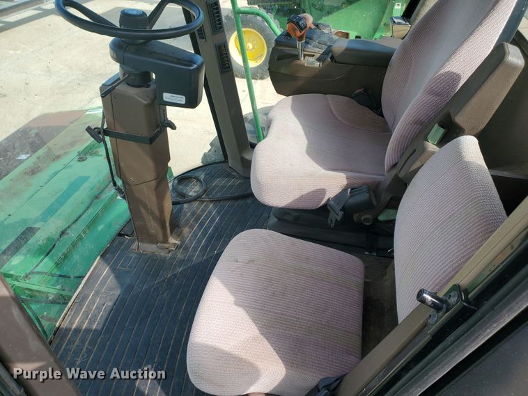 image for item DE4485 2007 John Deere 4995  windrower