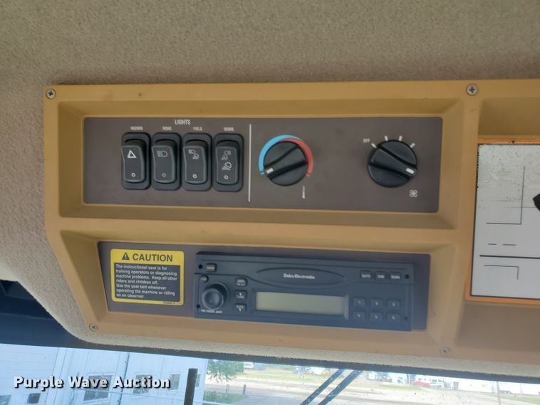 image for item DE4485 2007 John Deere 4995  windrower