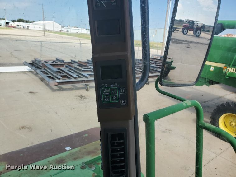 image for item DE4485 2007 John Deere 4995  windrower