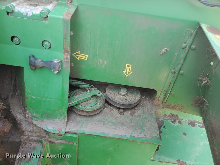 image for item DE4485 2007 John Deere 4995  windrower
