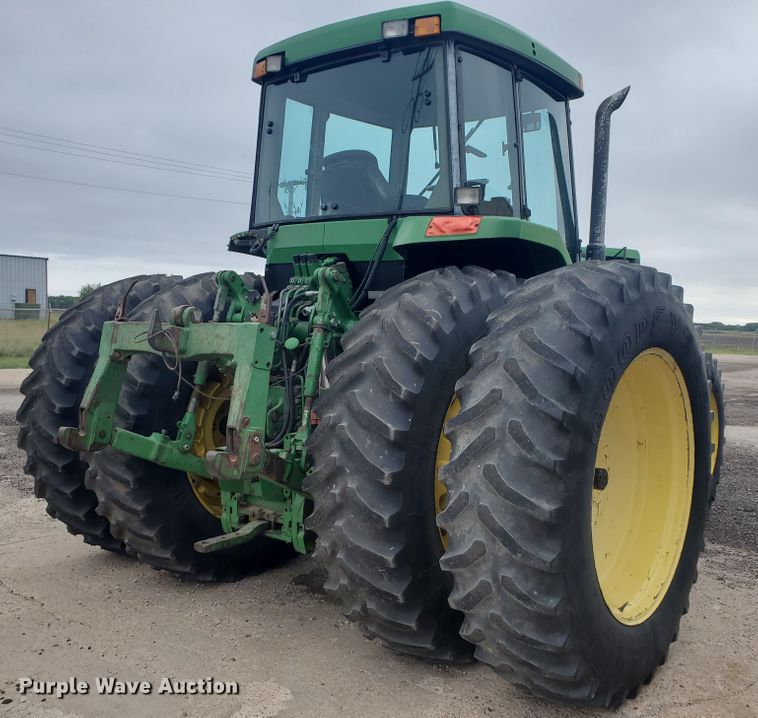 image for item DE4488 1998 John Deere 7810  MFWD tractor