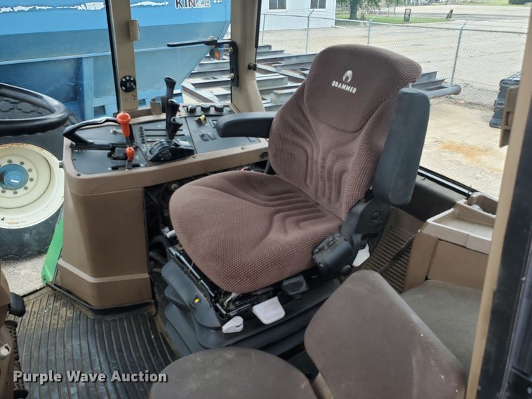 image for item DE4488 1998 John Deere 7810  MFWD tractor