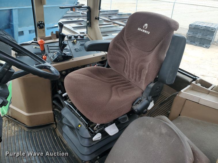 image for item DE4488 1998 John Deere 7810  MFWD tractor