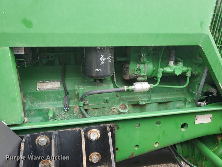 image for item DE4488 1998 John Deere 7810  MFWD tractor