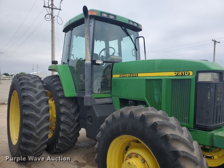 image for item DE4488 1998 John Deere 7810  MFWD tractor