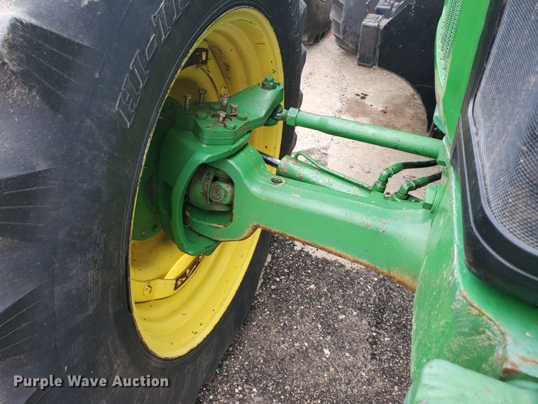 image for item DE4488 1998 John Deere 7810  MFWD tractor