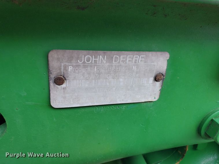 image for item DE4488 1998 John Deere 7810  MFWD tractor