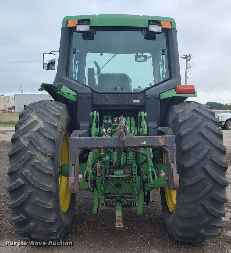image for item DE4489 1997 John Deere 6400  MFWD tractor