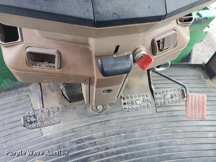 image for item DE4489 1997 John Deere 6400  MFWD tractor