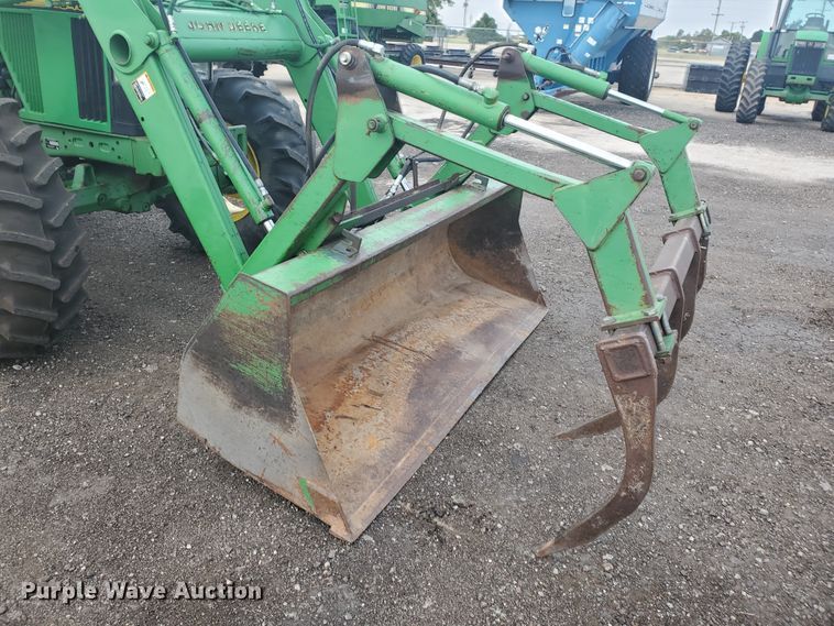 image for item DE4489 1997 John Deere 6400  MFWD tractor