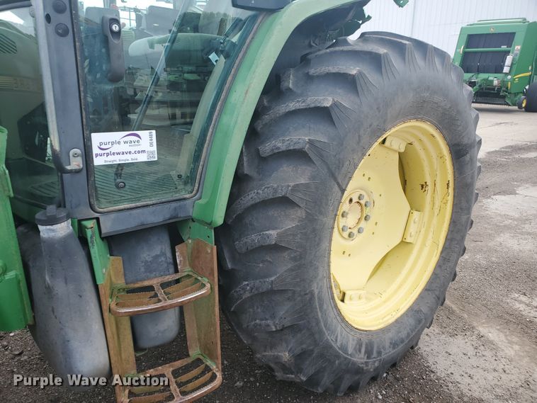 image for item DE4489 1997 John Deere 6400  MFWD tractor