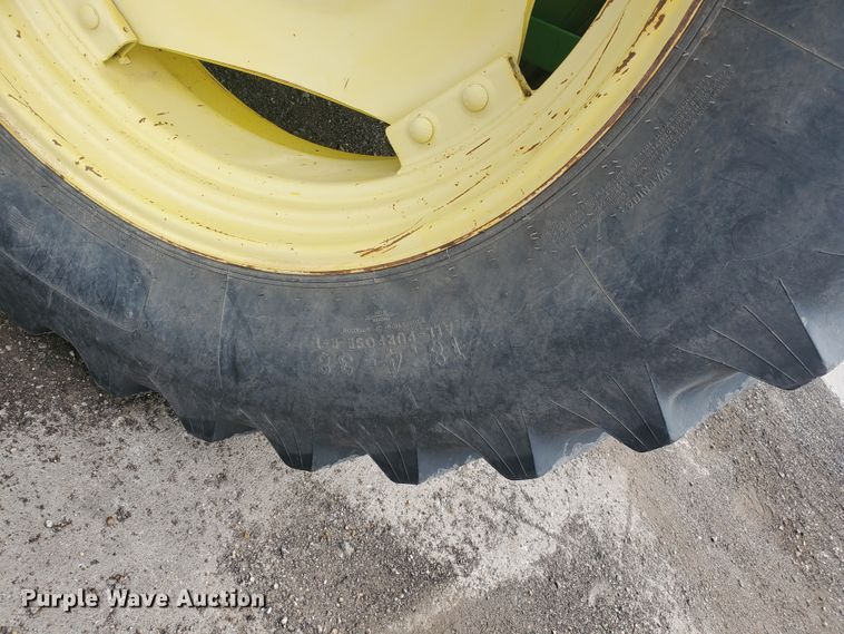 image for item DE4489 1997 John Deere 6400  MFWD tractor