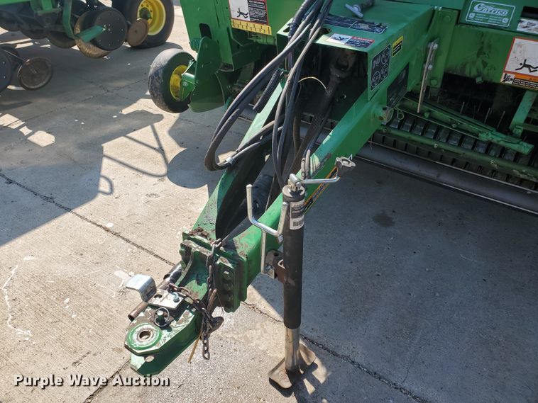 image for item DE4490 John Deere 569  round baler