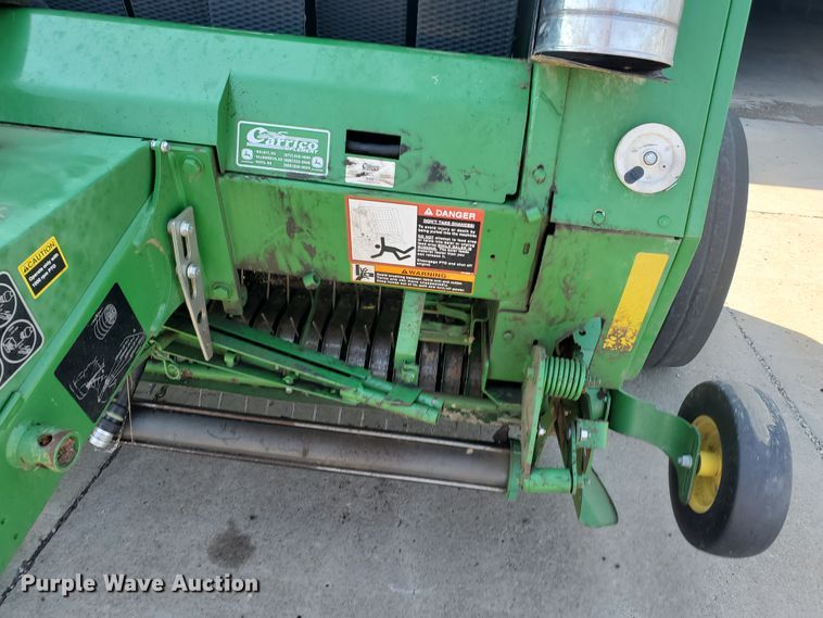 image for item DE4490 John Deere 569  round baler